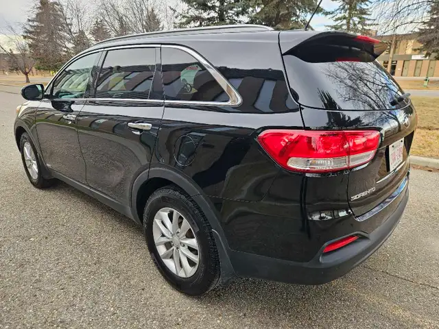 2016 Kia Sorento LX AWD T-GDI 2.0L Turbo - Photo 3