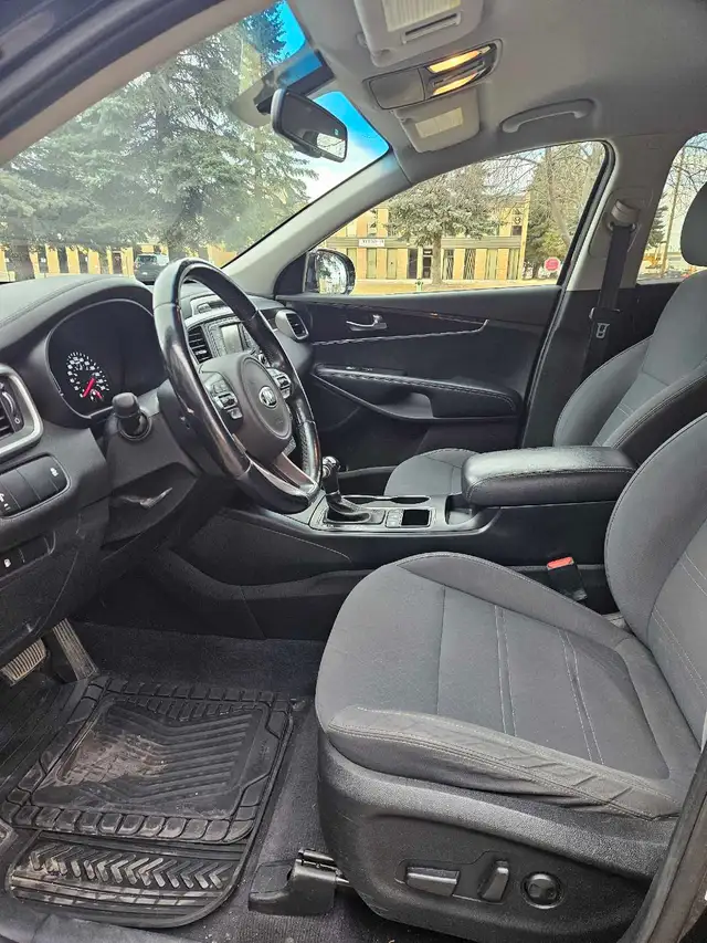 2016 Kia Sorento LX AWD T-GDI 2.0L Turbo - Photo 5