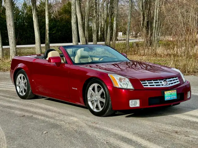 2007 Cadillac XLR Convertible 4.6L V8 RWD Auto Hard-Top Converti - Photo 2
