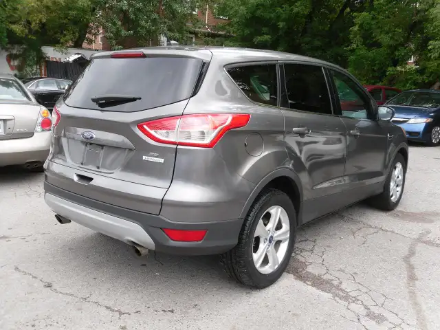 2014 Ford Escape FWD 4dr SE - Photo 3