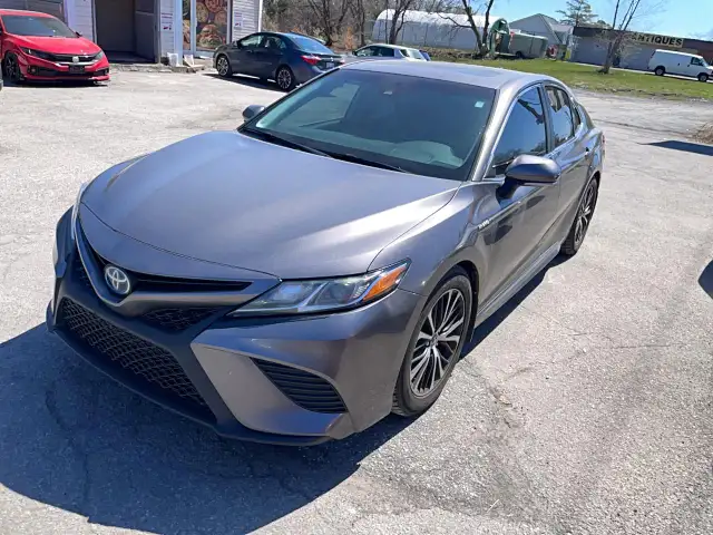 2019 Toyota Camry HYBRID SE - Photo 8