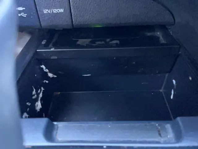 2019 Toyota Camry HYBRID SE - Photo 27