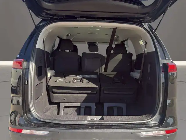 2022 Kia Carnival LX FWD Ltd Avail - Photo 9