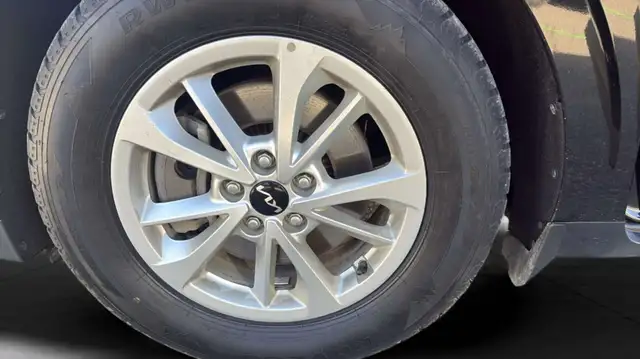 2022 Kia Carnival LX FWD Ltd Avail - Photo 11