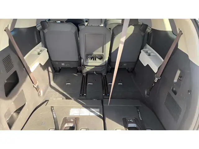 2022 Kia Carnival LX FWD Ltd Avail - Photo 24