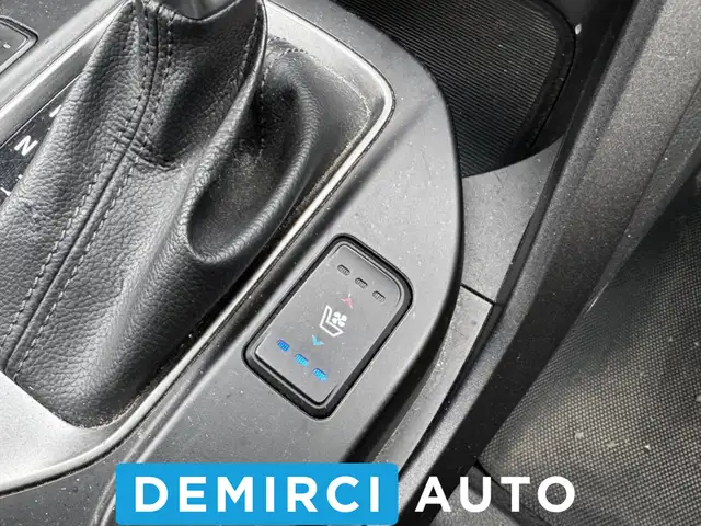 2013 Hyundai Santa Fe LimitéeAWDTOIT PANOSIEGES EN CUIRS - Photo 8