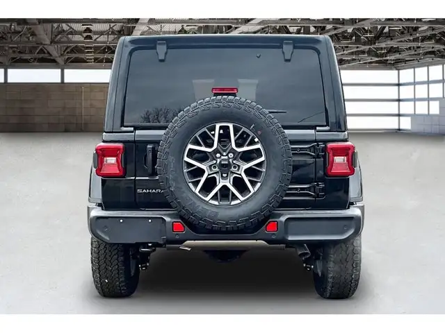 2026 Jeep Wrangler Sahara - Photo 4
