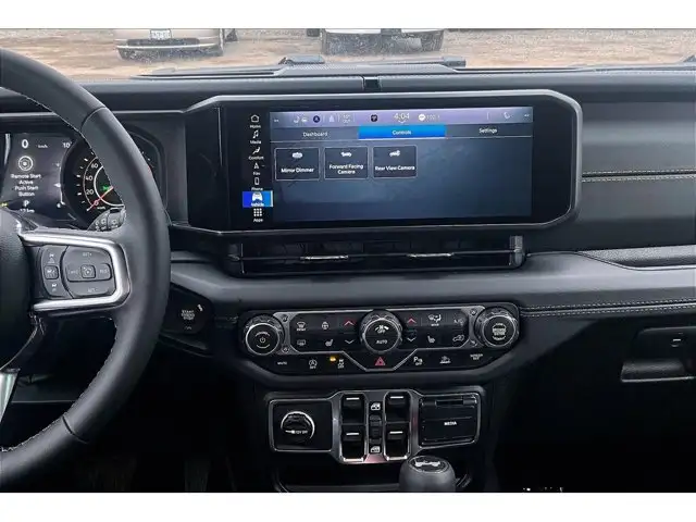 2026 Jeep Wrangler Sahara - Photo 7