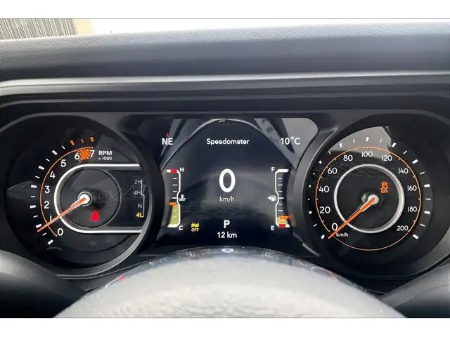 2026 Jeep Wrangler Sahara - Photo 14