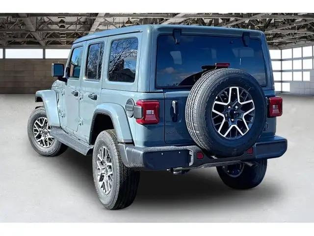 2026 Jeep Wrangler Sahara - Photo 3