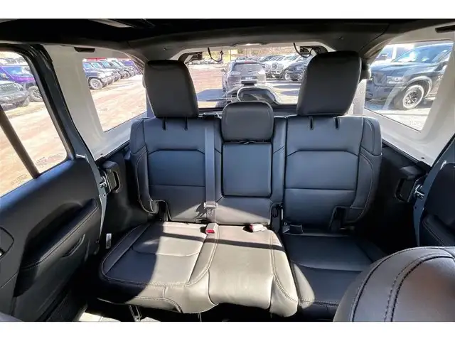 2026 Jeep Wrangler Sahara - Photo 10