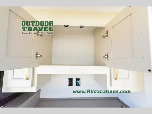 2026 Grand Design Influence 3904BH - Photo 12