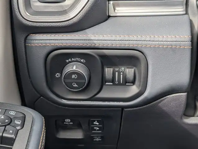 2025 Ram 1500 Tungsten - Photo 31