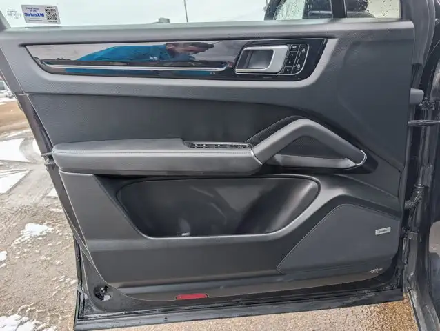 2021 Porsche Cayenne - Photo 16