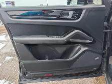 2021 Porsche Cayenne - Photo 16
