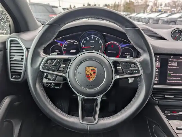2021 Porsche Cayenne - Photo 24