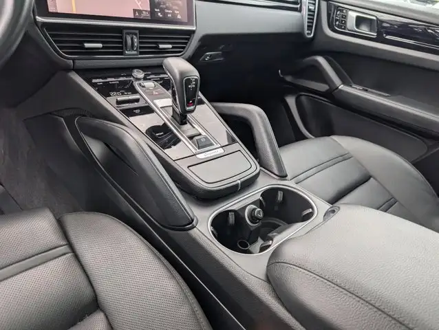 2021 Porsche Cayenne - Photo 34