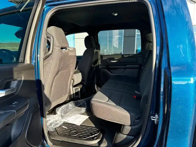 2024 RAM 1500 Tradesman SAVE OVER $20,000.00 ON THIS DEMO, BL... - Photo 13