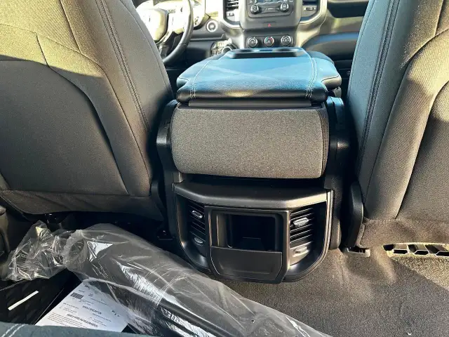 2024 RAM 1500 Tradesman SAVE OVER $20,000.00 ON THIS DEMO, BL... - Photo 17