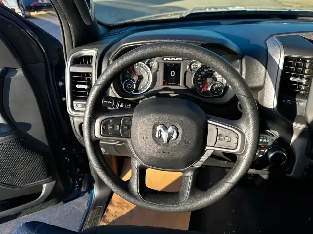 2024 RAM 1500 Tradesman SAVE OVER $20,000.00 ON THIS DEMO, BL... - Photo 20