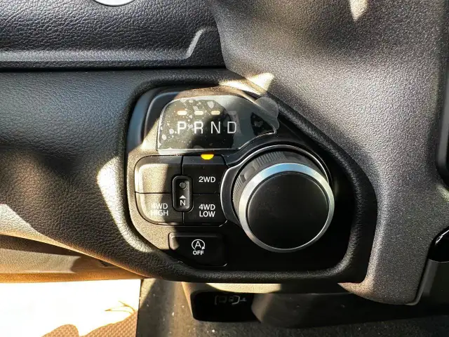 2024 RAM 1500 Tradesman SAVE OVER $20,000.00 ON THIS DEMO, BL... - Photo 21