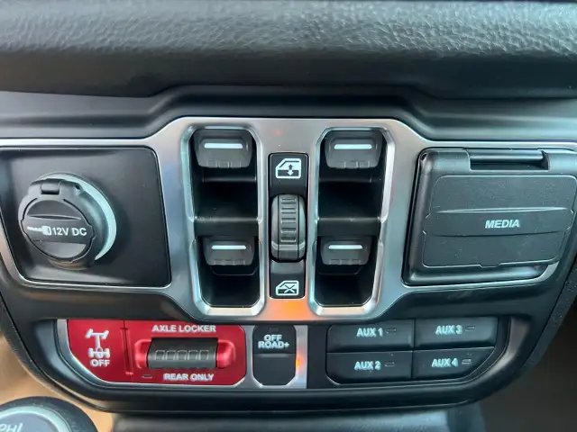 2025 Jeep Wrangler Sport WOW, DEMO WILLY'S WRANGLER, SAVE THO... - Photo 29