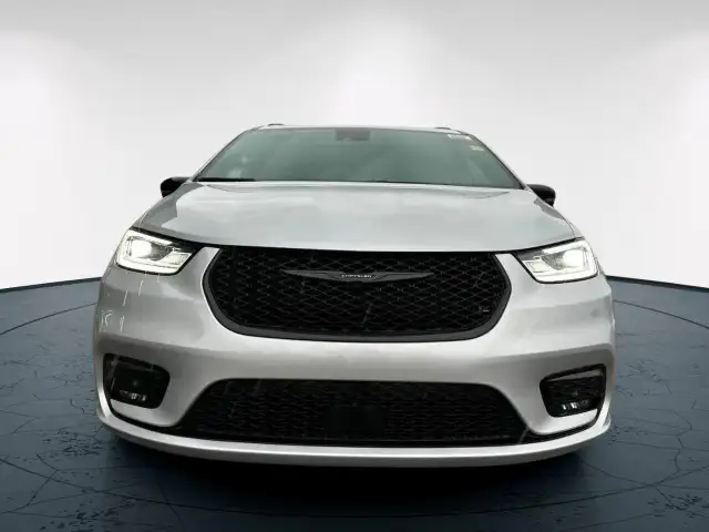 2024 Chrysler Pacifica Touring-L SAVE THOUSANDS!!!! DEMO P... - Photo 8