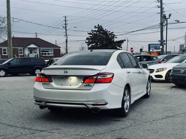 2016 Honda Accord V6 Touring - Photo 4