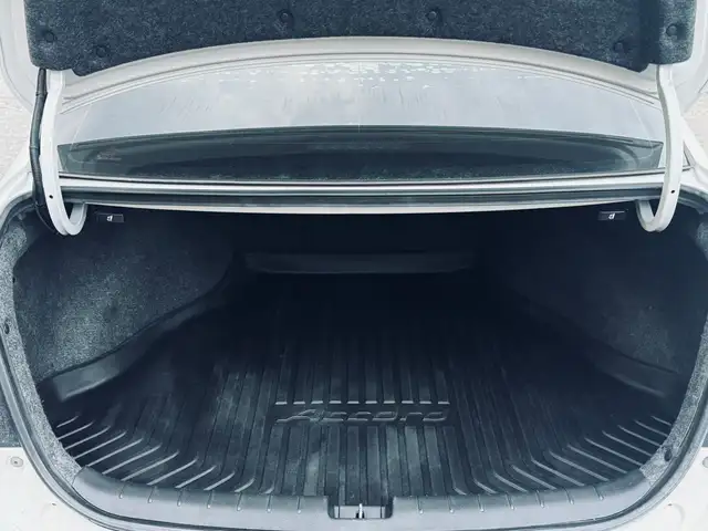 2016 Honda Accord V6 Touring - Photo 6