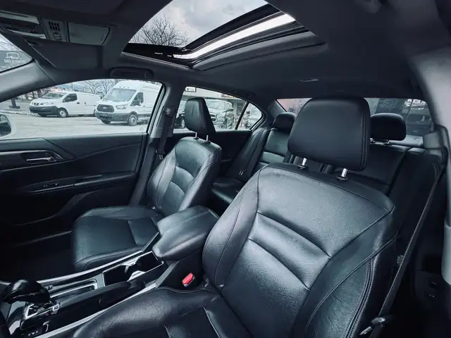 2016 Honda Accord V6 Touring - Photo 8