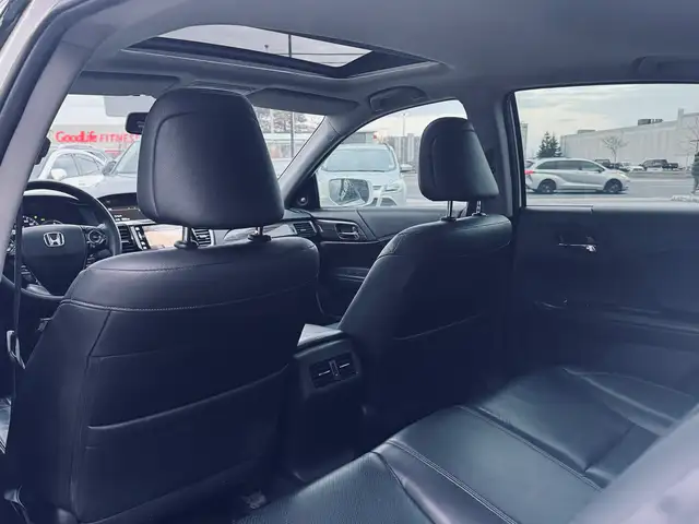 2016 Honda Accord V6 Touring - Photo 9