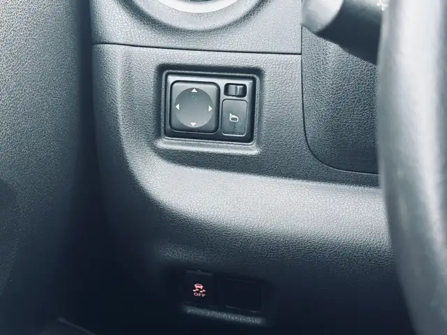 2017 Nissan Versa Note 5dr HB 1.6 SL - Photo 19