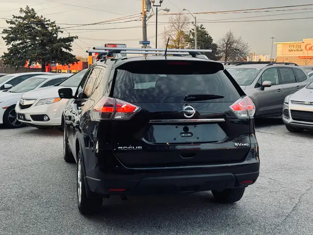 2016 Nissan Rogue AWD 4dr SV 7 PASSENGER - Photo 4