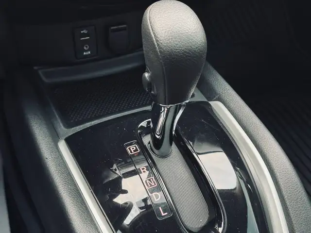 2016 Nissan Rogue AWD 4dr SV 7 PASSENGER - Photo 16