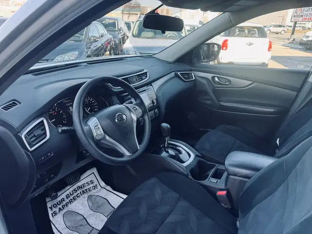 2016 Nissan Rogue AWD 4dr SV - Photo 6