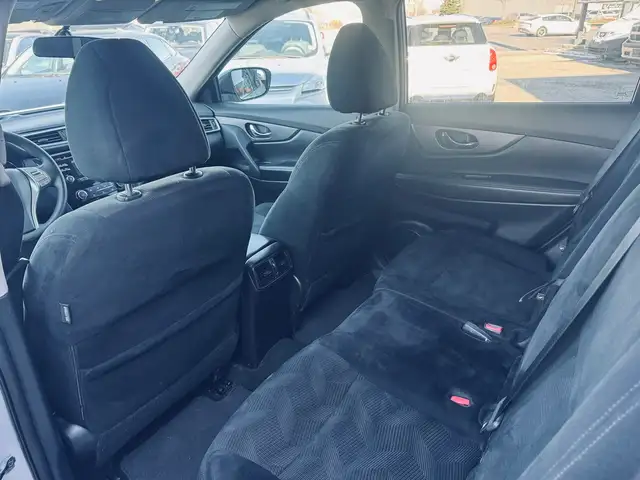 2016 Nissan Rogue AWD 4dr SV - Photo 7