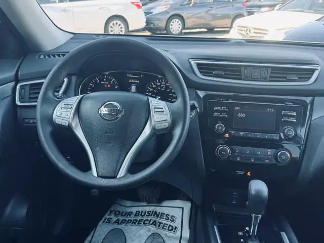 2016 Nissan Rogue AWD 4dr SV - Photo 8