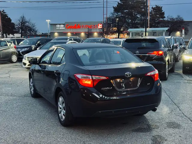 2014 Toyota Corolla 4dr Sdn CVT LE - Photo 3