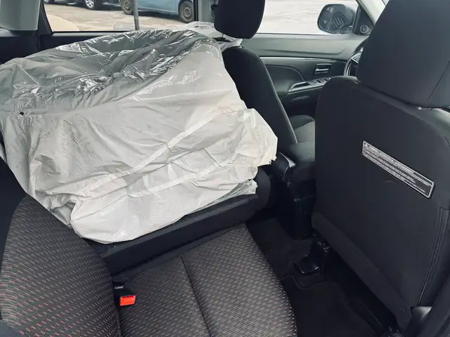 2017 Mitsubishi RVR AWD 4dr 2.0L CVT SE Limited Edition - Photo 9