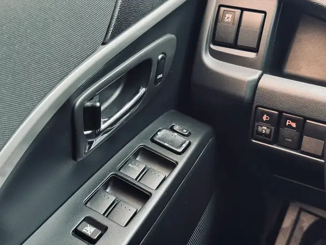 2014 Mazda MAZDA5 GT - Photo 16