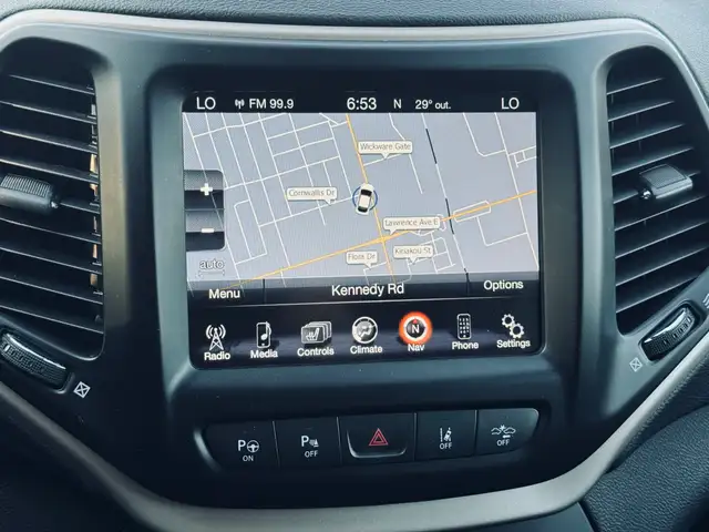 2015 Jeep Cherokee 4WD 4dr Limited - Photo 8