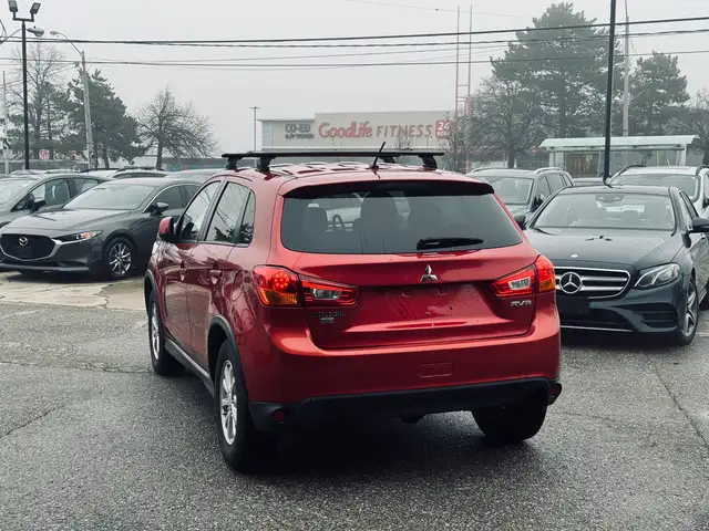 2016 Mitsubishi RVR AWD 4dr SE - Photo 3