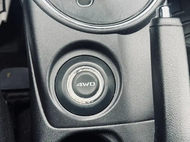 2016 Mitsubishi RVR AWD 4dr SE - Photo 14