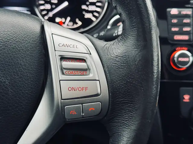 2015 Nissan Rogue AWD 4dr SL - Photo 17