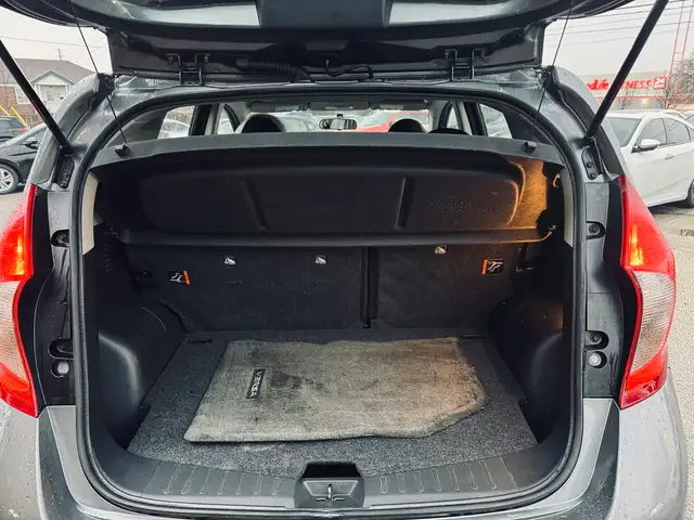 2016 Nissan Versa Note 5dr HB 1.6 SV - Photo 5