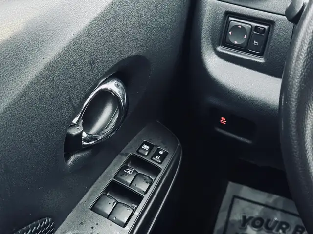 2016 Nissan Versa Note 5dr HB 1.6 SV - Photo 15