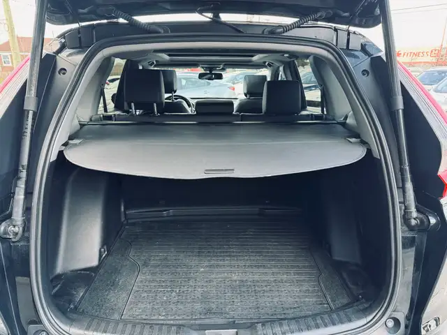 2017 Honda CR-V Touring AWD - Photo 5