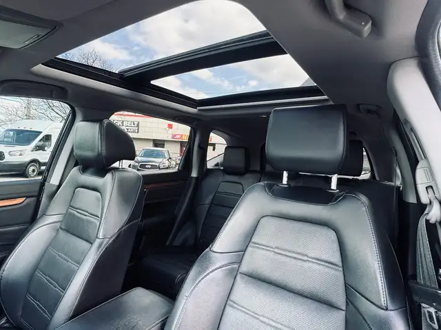 2017 Honda CR-V Touring AWD - Photo 7