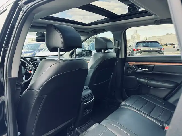 2017 Honda CR-V Touring AWD - Photo 8