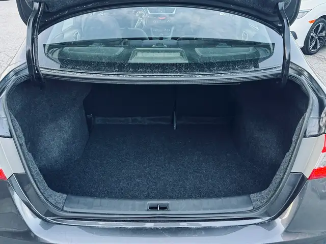 2015 Nissan Sentra 4dr Sdn S - Photo 5